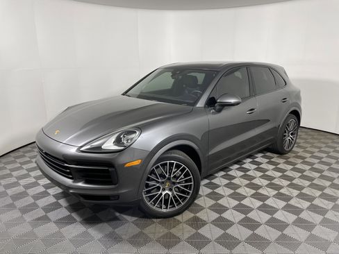 Used 2023 Porsche Cayenne image 1