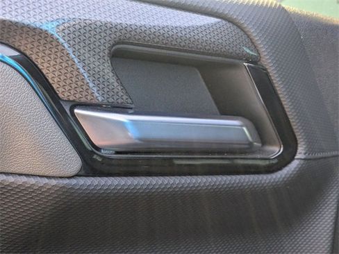 Used 2022 Chevrolet Silverado 1500 ZR2 w/ Technology Package image 26