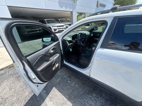 Used 2018 Jeep Cherokee Trailhawk w/ Comfort/Convenience Group AWD/4WD image 23