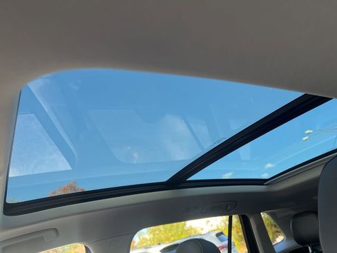 New 2026 Volkswagen Tiguan SE image 15