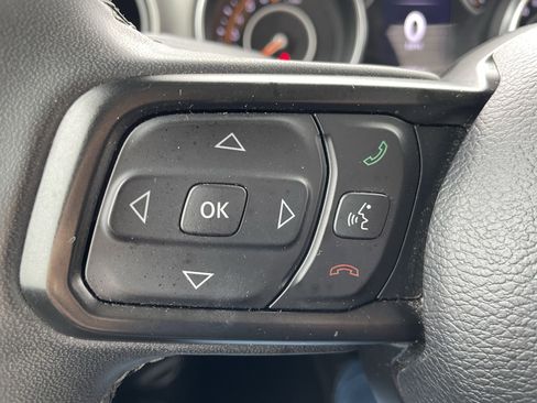 Used 2023 Jeep Gladiator Sport image 10