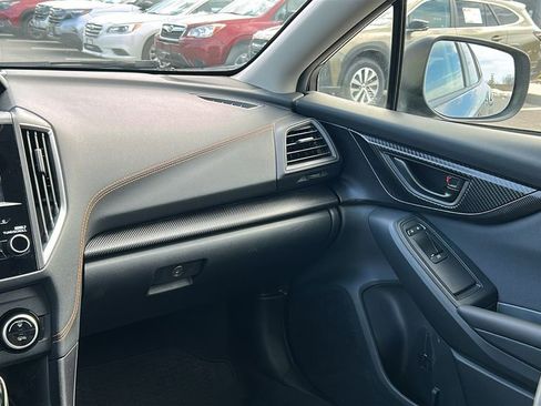 Used 2021 Subaru Crosstrek 2.0i Premium image 23