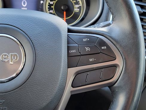 Used 2021 Jeep Cherokee Latitude Lux w/ Comfort/Convenience Group image 26