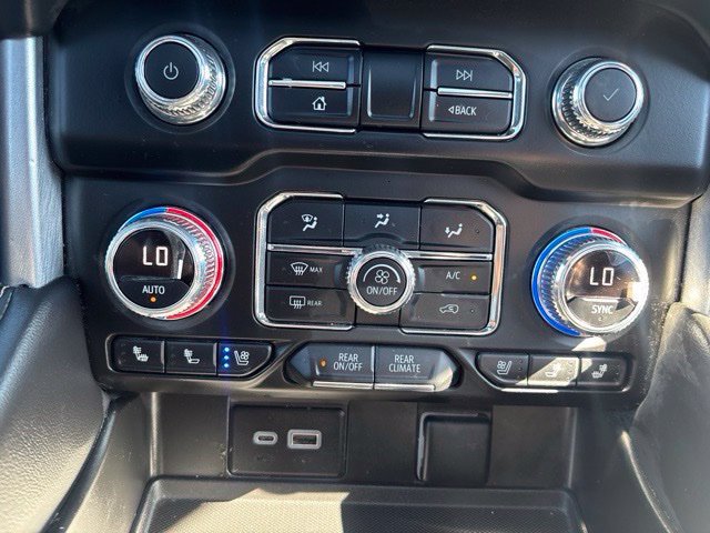 Used 2023 GMC Yukon XL SLT w/ SLT Premium Package AWD/4WD image 25