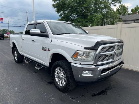 Used 2018 RAM 2500 Laramie AWD/4WD image 2