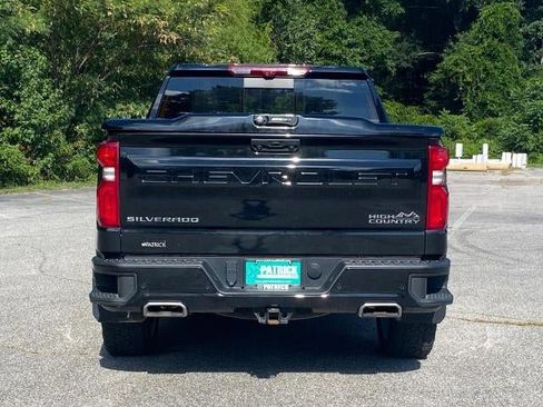 Used 2023 Chevrolet Silverado 1500 High Country w/ Technology Package image 4