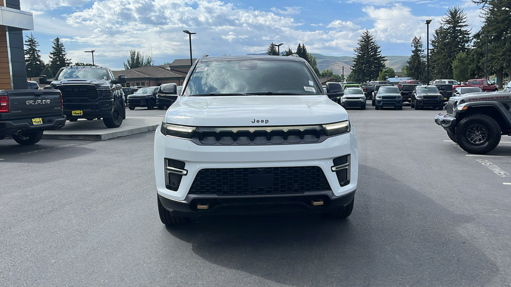 New 2026 Jeep Grand Wagoneer L 4WD image 2