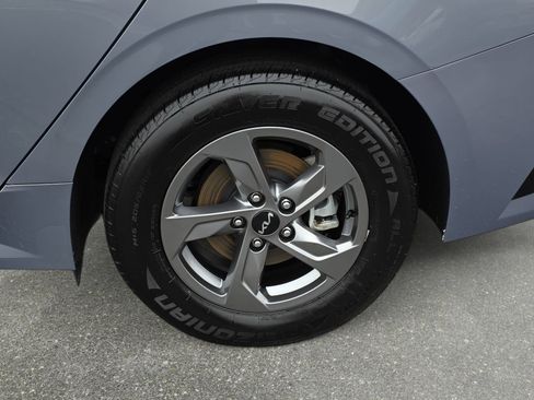 Used 2023 Kia K5 LXS image 31