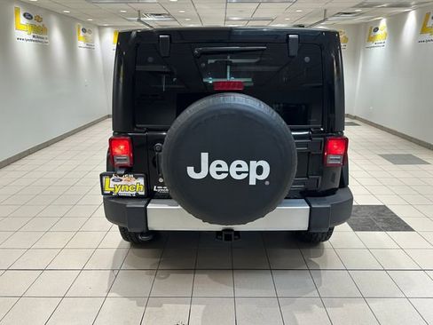 Used 2011 Jeep Wrangler Sahara w/ Dual Top Group image 15