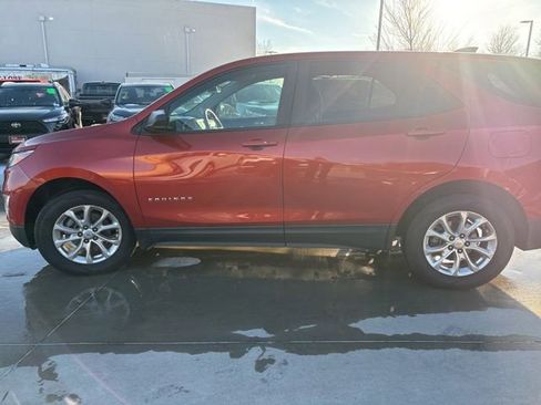 Used 2020 Chevrolet Equinox LS w/ LS Convenience Package image 5