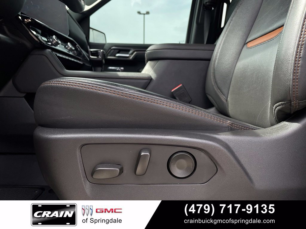 Used 2025 GMC Sierra 1500 AT4 w/ AT4 Premium Package AWD/4WD image 11