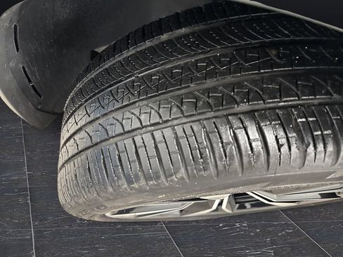 Used 2024 Volkswagen Tiguan SEL R-Line image 37