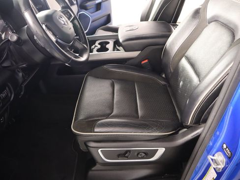 Used 2022 RAM 1500 Laramie w/ Sport Appearance Package image 12