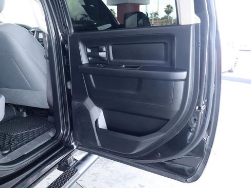Used 2017 RAM 1500 Express w/ Black Ram 1500 Express Group RWD image 30