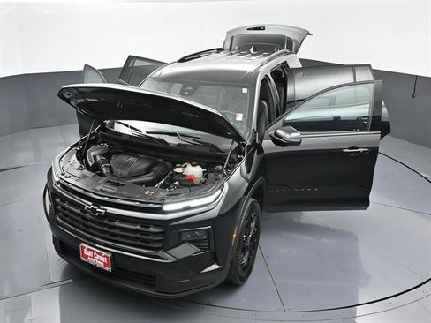 Used 2024 Chevrolet Traverse LT w/ Enhanced Driving Package FWD image 49