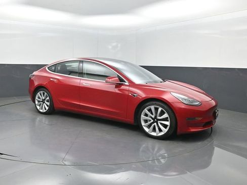 Used 2018 Tesla Model 3 Long Range RWD image 27