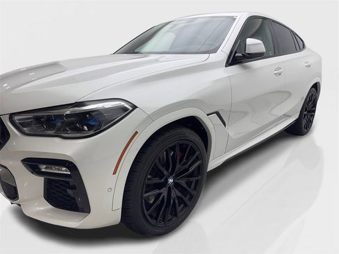 Used 2021 BMW X6 M50i w/ Executive Package image 11