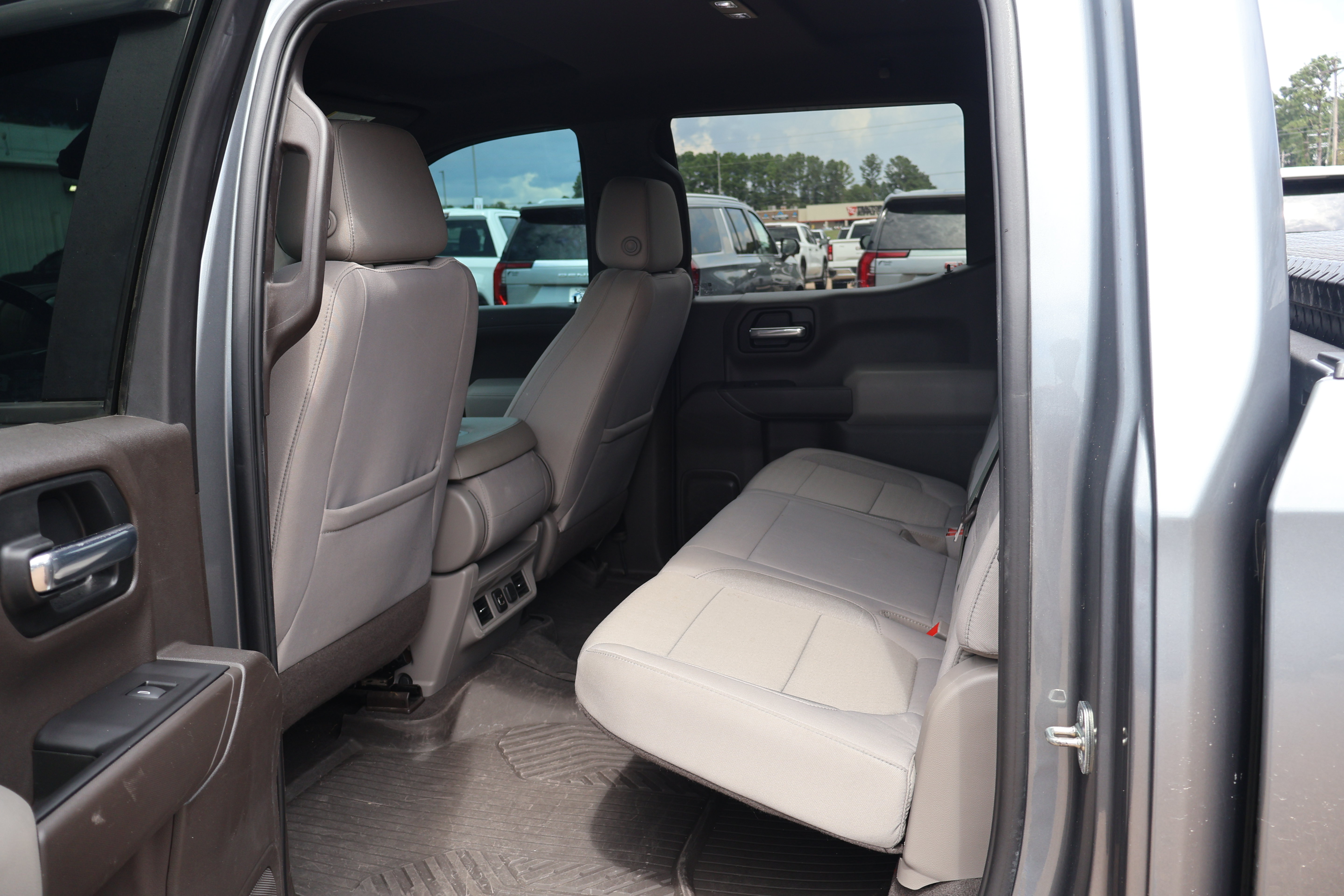 Used 2020 Chevrolet Silverado 1500 LT w/ All-Star Edition AWD/4WD image 15