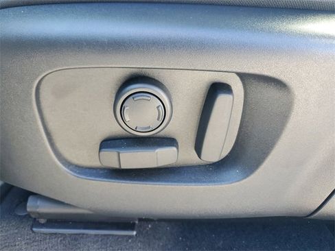 Used 2025 Land Rover Discovery Sport Dynamic SE image 20