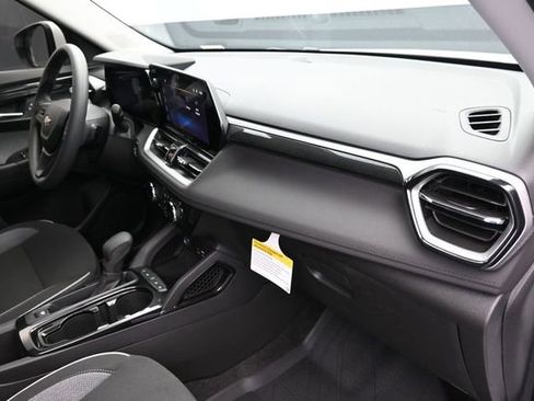 New 2026 Chevrolet TrailBlazer LT w/ Driver Confidence Package FWD image 42