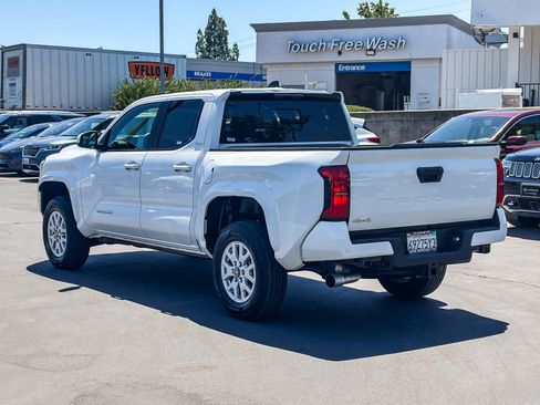 Used 2024 Toyota Tacoma SR5 AWD/4WD image 2