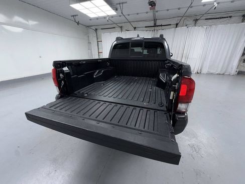 Certified 2020 Toyota Tacoma SR AWD/4WD image 17