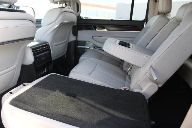 Used 2023 Jeep Grand Wagoneer L 4WD w/ Flexible Seating Group image 53
