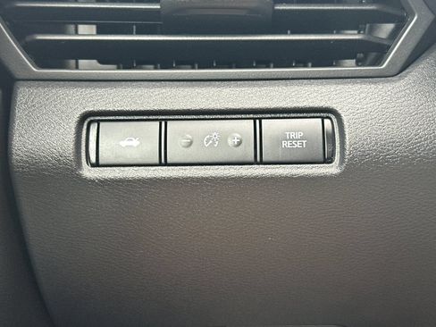 Used 2020 Nissan Altima 2.5 SR w/ Premium Package FWD image 34