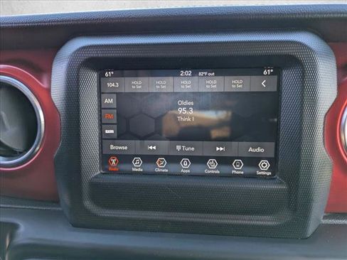 Used 2021 Jeep Wrangler Unlimited Rubicon w/ Cold Weather Group image 15