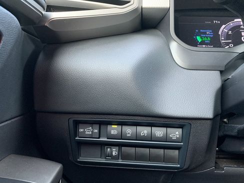 Used 2024 Toyota Tundra Limited image 19