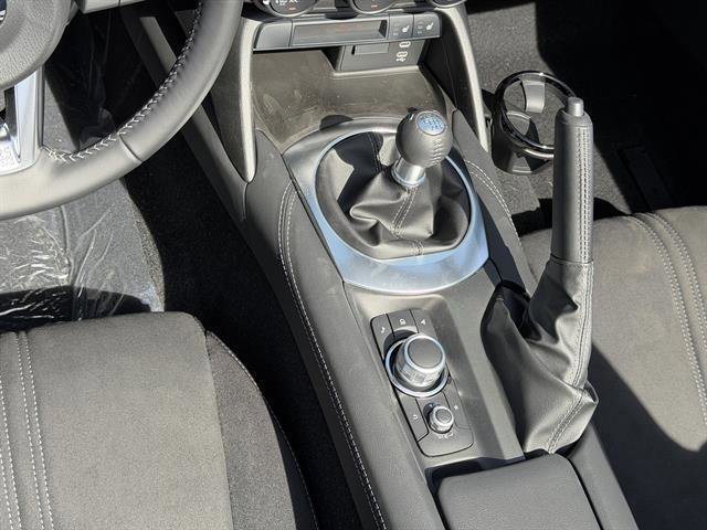 New 2026 MAZDA MX-5 Miata Club w/ Appearance Package RWD image 13
