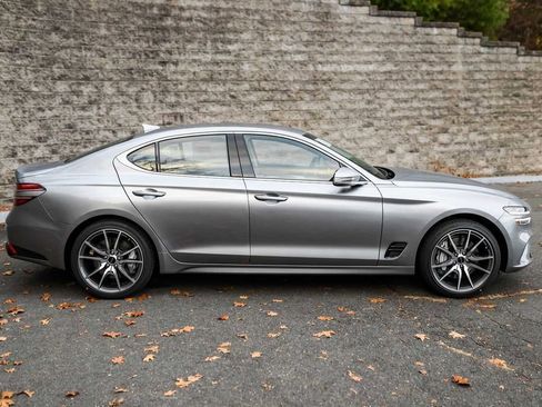 New 2026 Genesis G70 2.5T image 3