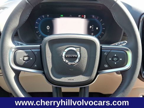 New 2025 Volvo XC40 B5 Ultra w/ Protection Package Premier image 19