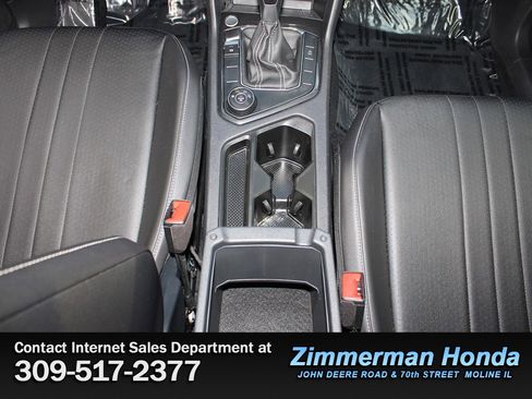 Used 2022 Volkswagen Tiguan SE image 18