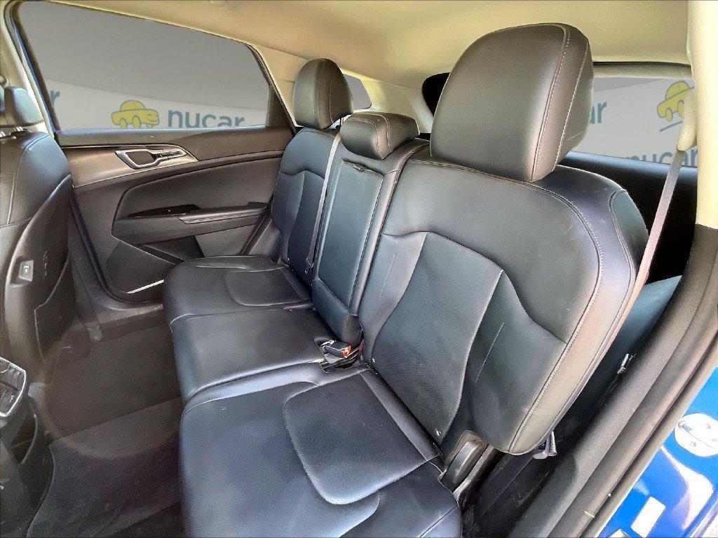 Used 2023 Kia Sportage EX AWD/4WD image 14