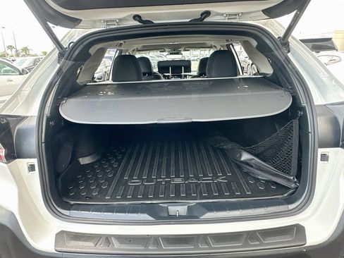 Used 2025 Subaru Outback Touring XT AWD/4WD image 27