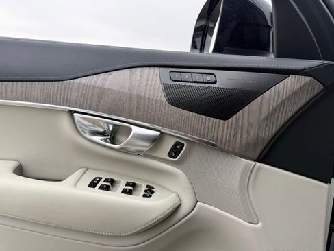 Certified 2023 Volvo XC90 T8 Ultimate w/ Protection Package Premier image 19