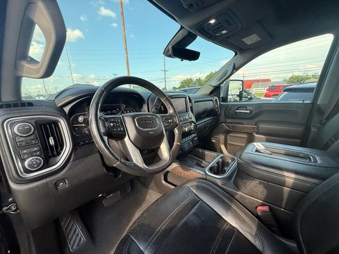 Used 2020 GMC Sierra 2500 Denali w/ Denali Ultimate Package AWD/4WD image 14