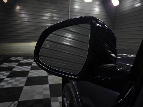 Used 2019 BMW X5 xDrive50i w/ M Sport Package image 40