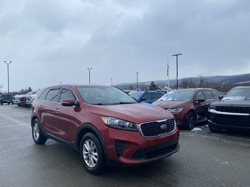 Used 2019 Kia Sorento LX image 1
