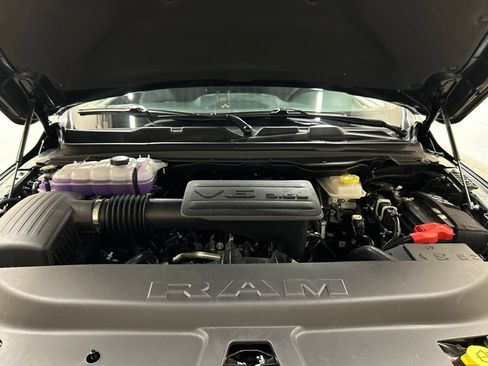 New 2026 RAM 1500 Express AWD/4WD image 12