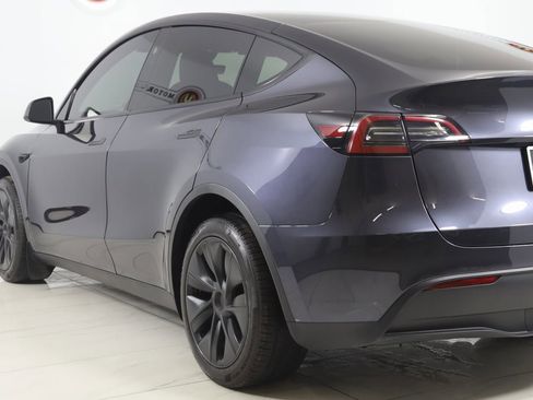 Used 2025 Tesla Model Y Long Range image 25