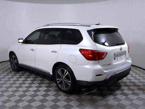 Used 2018 Nissan Pathfinder Platinum FWD image 10