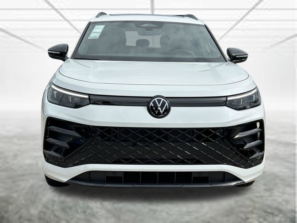New 2026 Volkswagen Tiguan SE R-Line FWD image 8