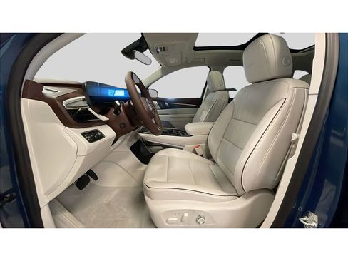 New 2026 Buick Enclave Avenir w/ Super Cruise Package AWD/4WD image 12