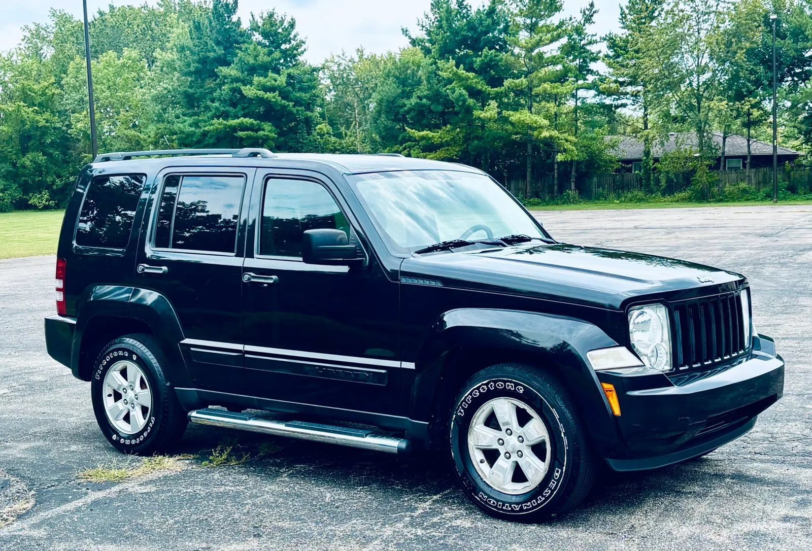 Used 2010 Jeep Liberty Sport w/ Popular Equipment Group AWD/4WD image 12