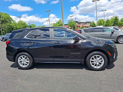 Used 2023 Chevrolet Equinox LT AWD/4WD image 7