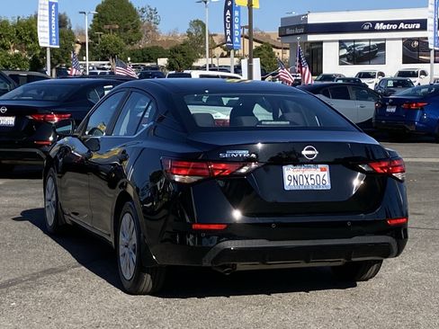 Used 2024 Nissan Sentra S image 4