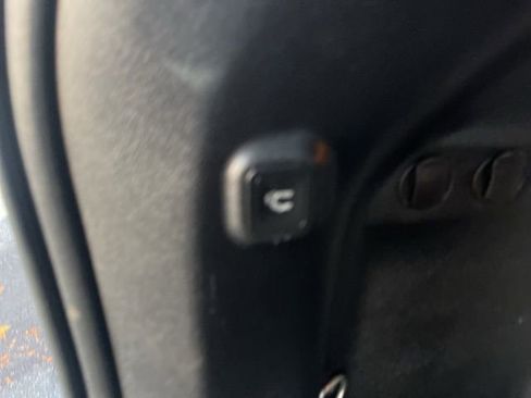 Used 2020 Jeep Cherokee Altitude image 10