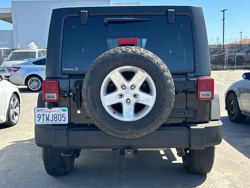 Used 2015 Jeep Wrangler Unlimited Sport w/ Quick Order Package 24S AWD/4WD image 6